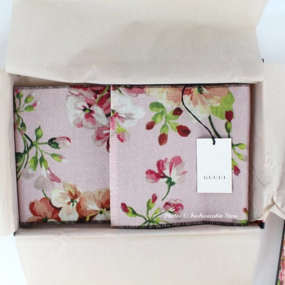 New GUCCI Floral & Logo Wool Scarf - Picture 1 of 13